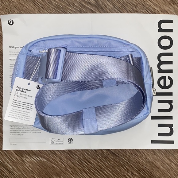 NEW, Rare Lululemon Everywhere Belt Bag, Pastel Light Blue Colorway - Picture 5 of 5